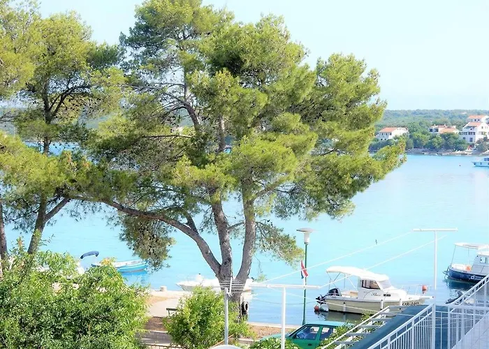 Apartman By The Sea Loviste, Peljesac - 15150 Lovište